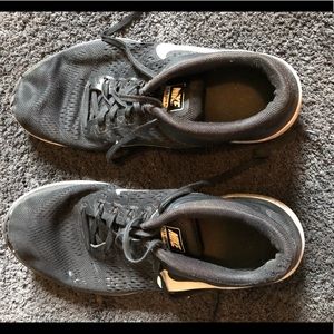 3/$22 Nike Flex Shoes